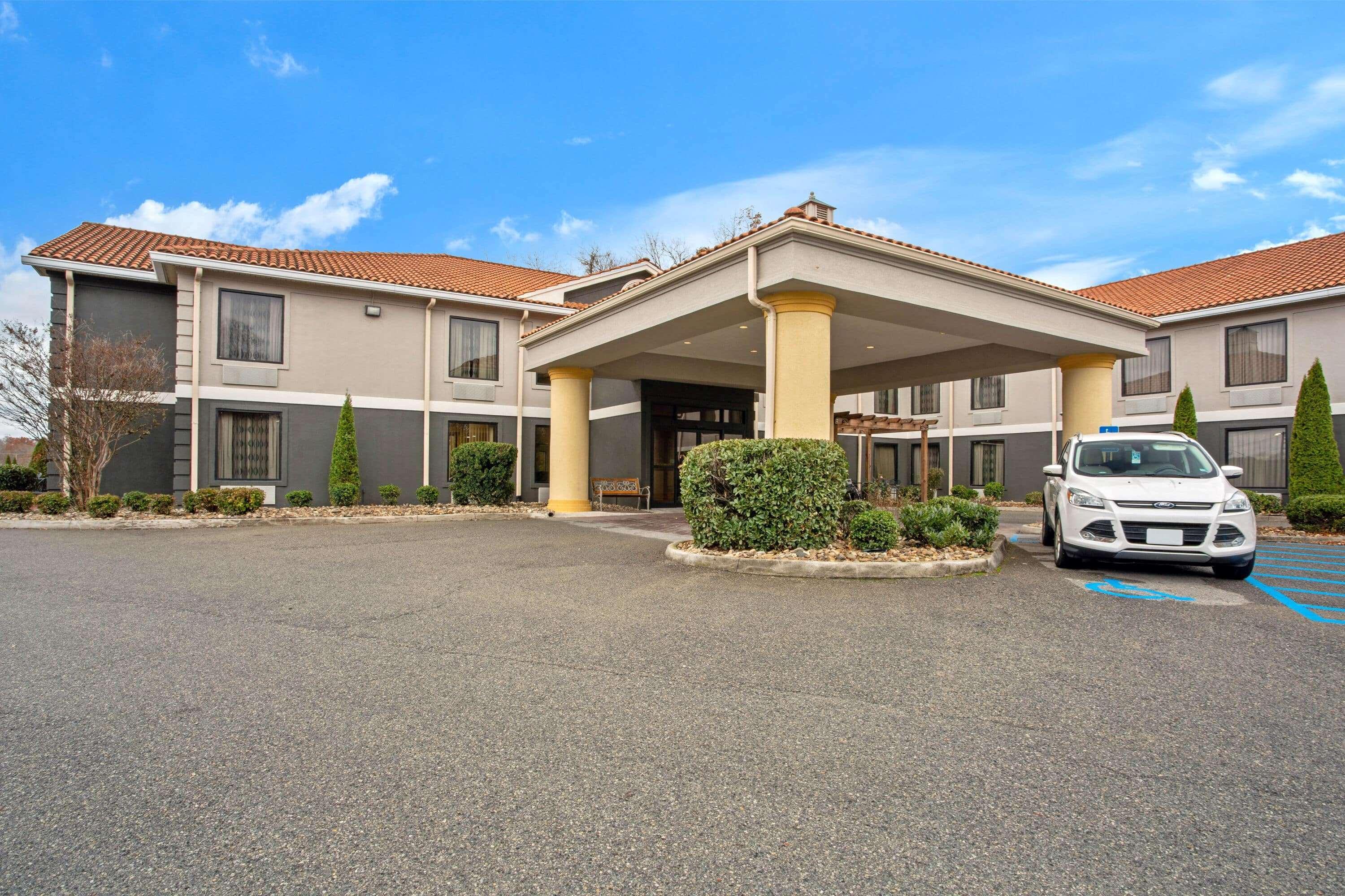 La Quinta Inn By Wyndham Radford Eksteriør bilde